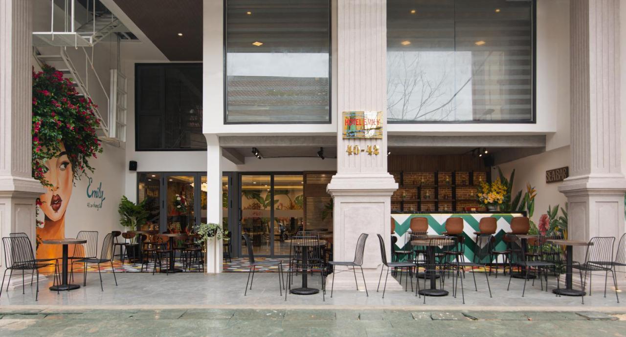 Emily Hotel & Apartment Дананг Экстерьер фото