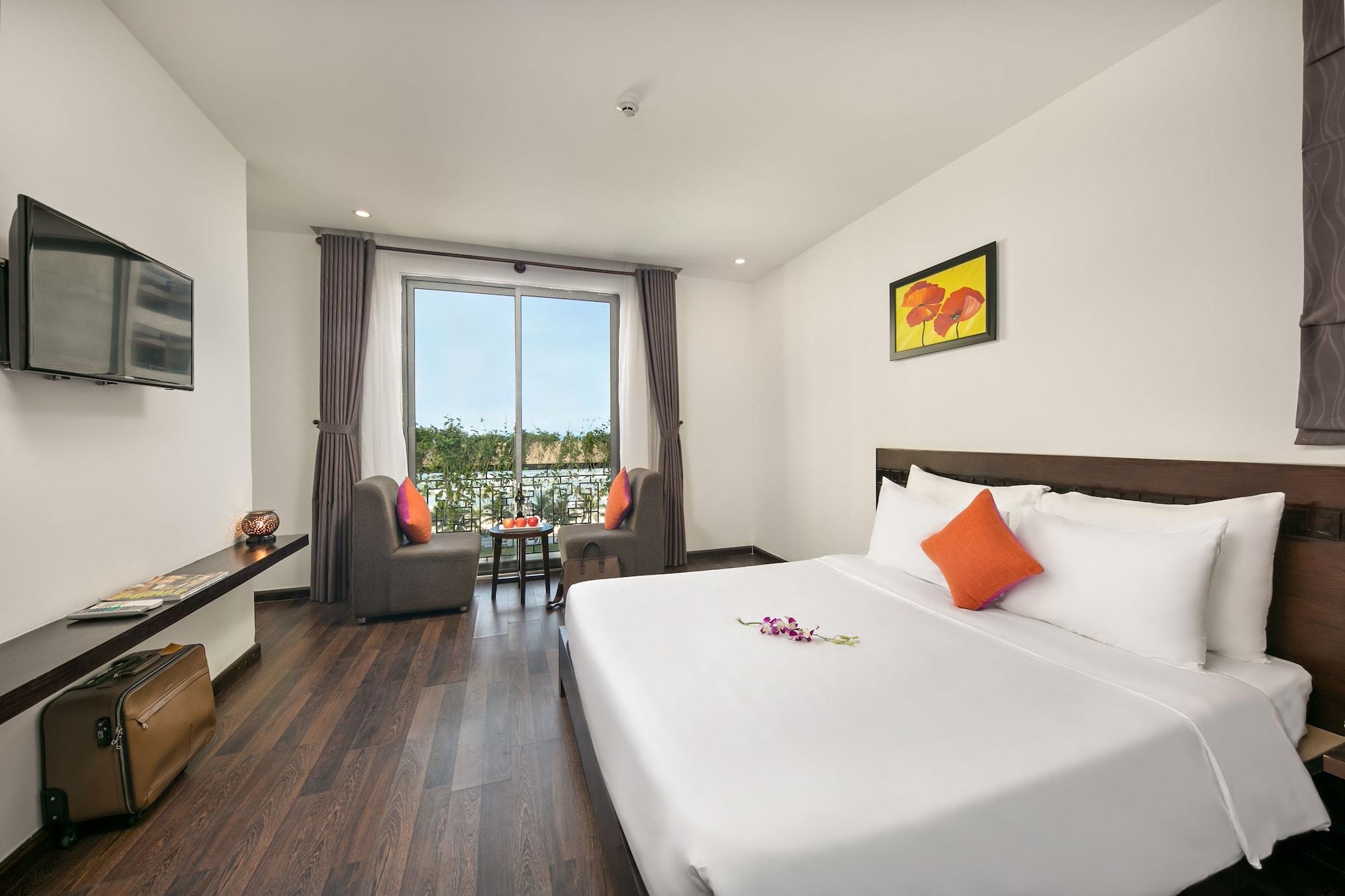 Emily Hotel & Apartment Дананг Экстерьер фото