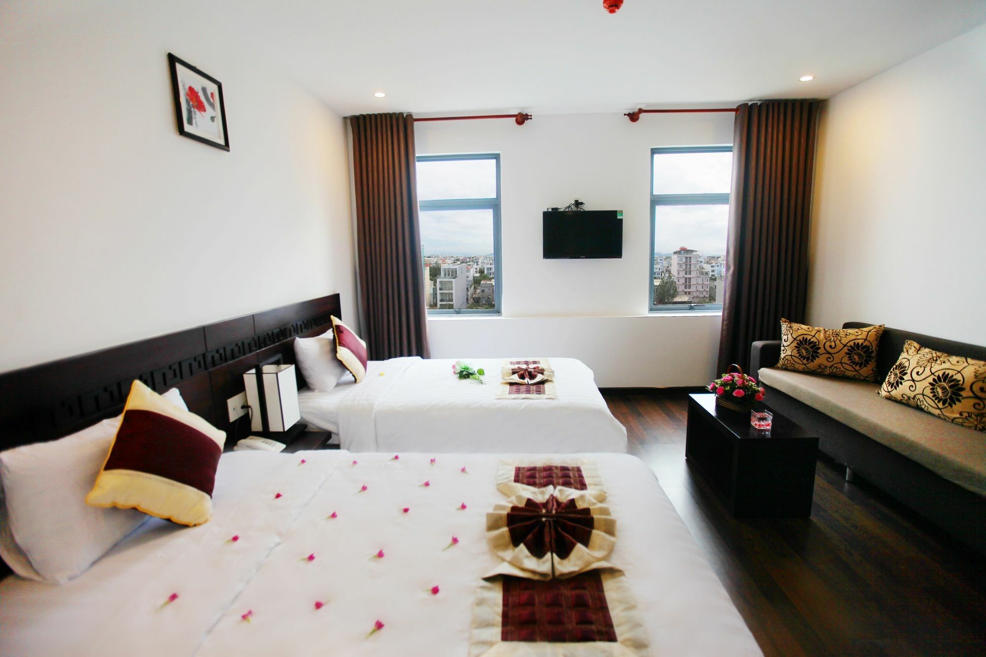 Emily Hotel & Apartment Дананг Экстерьер фото