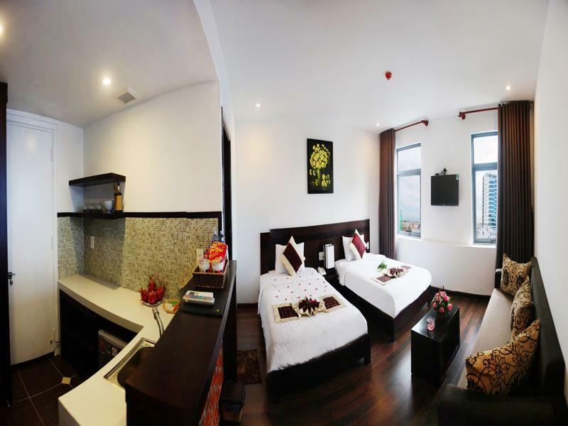 Emily Hotel & Apartment Дананг Экстерьер фото